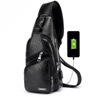 Bolsa Transversal Masculina USB